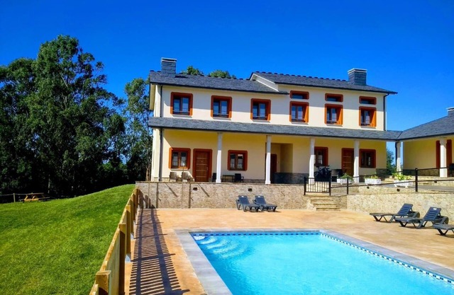 Holiday Santa Gadea Persons Bedrooms 