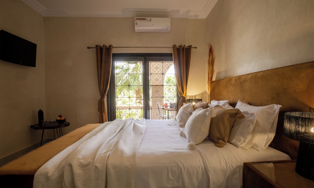 Oulad Hassoune Hotel | Just V hotel & Spa