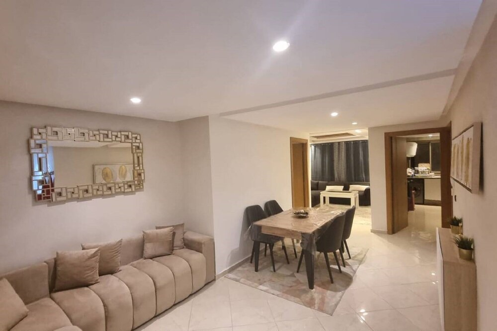 La Ville Haute Apartment | Appart Familial Chic & Confort