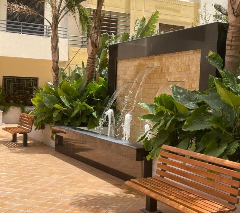 Luxus Apartment | Family 3-Bedroom, 2-bathroom Private Parking, Near Beach & Medina