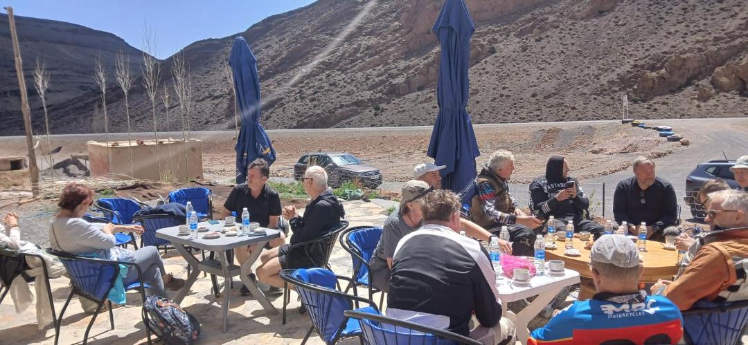 Bou Azmou Hotel | Auberge Restaurant Oumidou