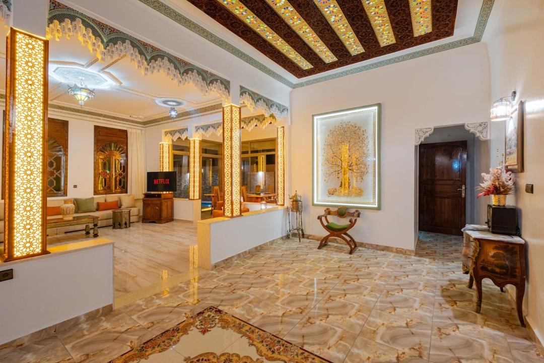 Palmeraie Villa | Luxury oasis piscine vue l atlas