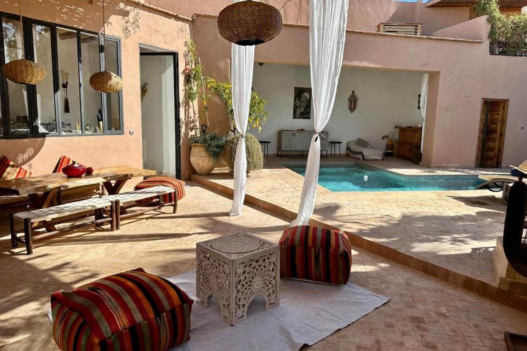 Oulad Hassoune Villa | VILLA BEL'VIE, PRIVEE, MARRAKECH , PISCINE CHAUFFEE, Wifi, Clim