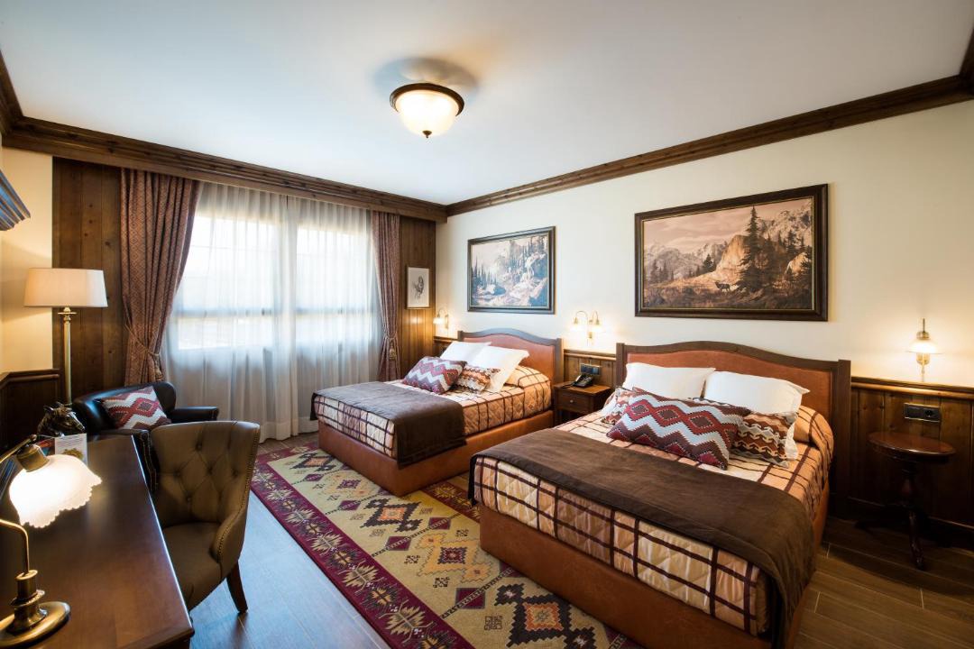 Salou Hotel | PortAventura Hotel Colorado Creek - Includes unlimited access to PortAventura Park & 1 access to Ferrari Land