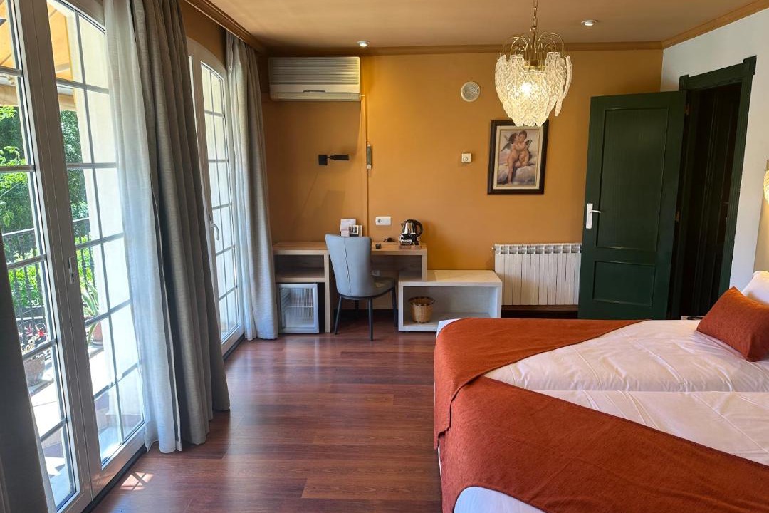 Ogijares Hotel | Hotel Boutique Cortijo Landete - SOLO ADULTOS