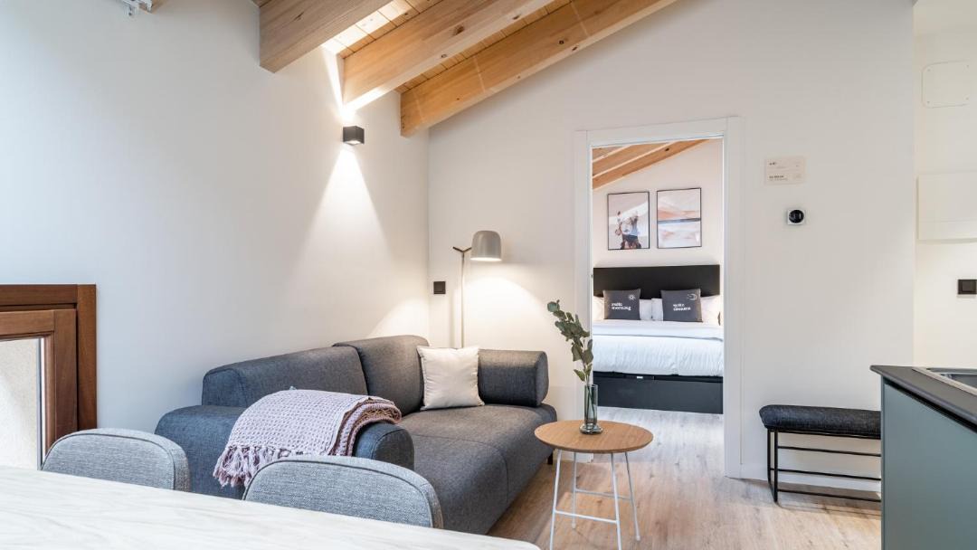 Casco Viejo Apartment | Limehome Vitoria Palacio de los Álava-Velasco