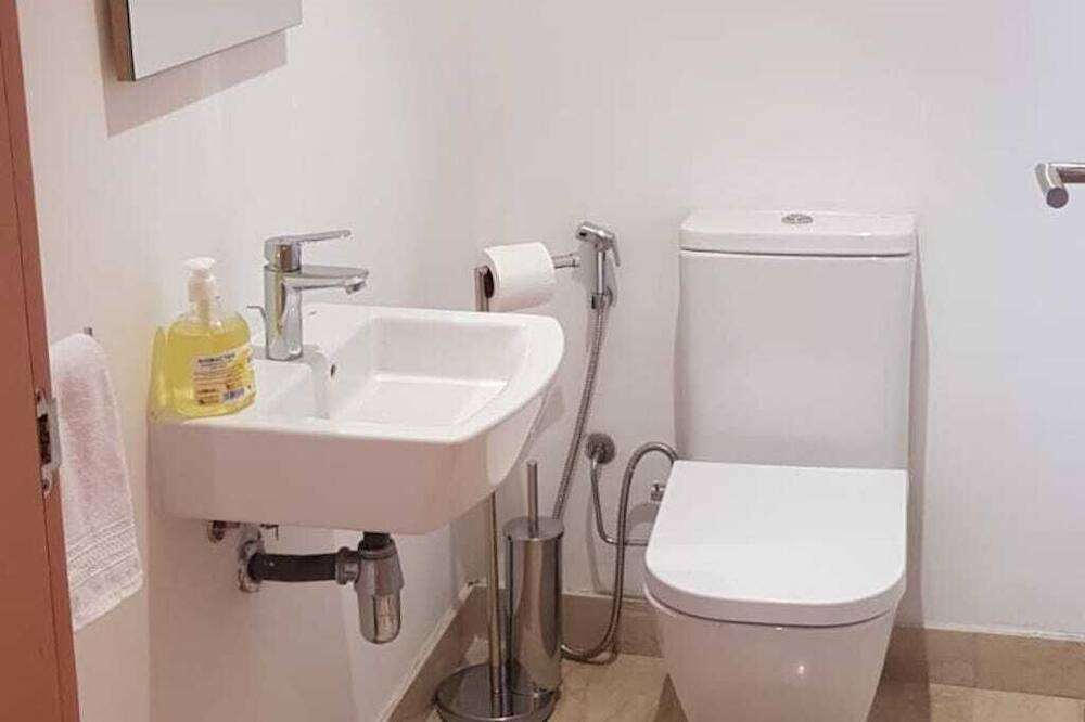 Photo of Bathroom in Founty