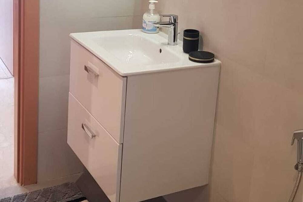 Photo of Bathroom in Founty