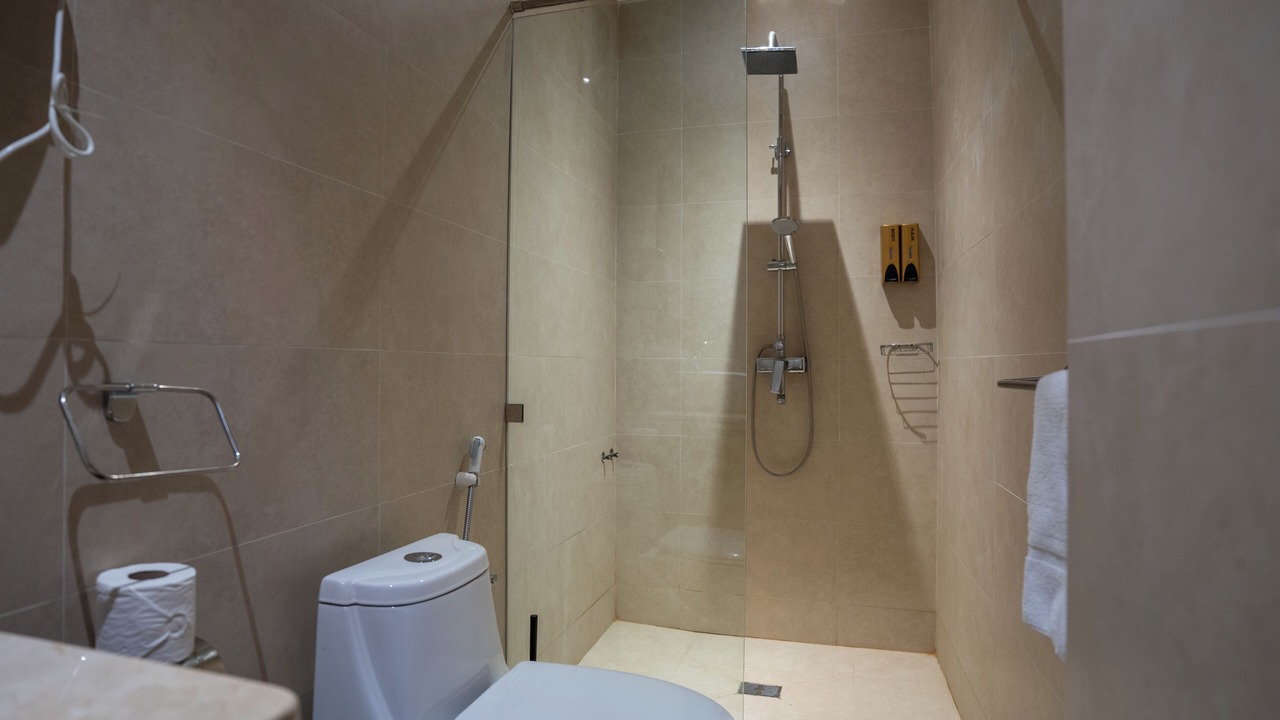 Photo of Bathroom in Derdara