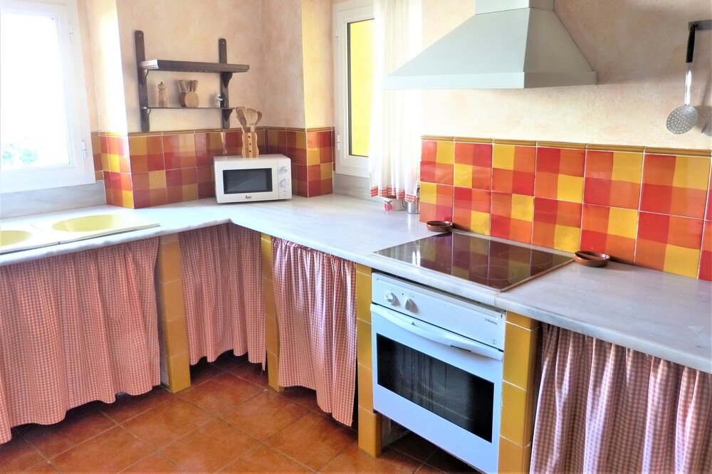 Photo of Kitchen in Alcover