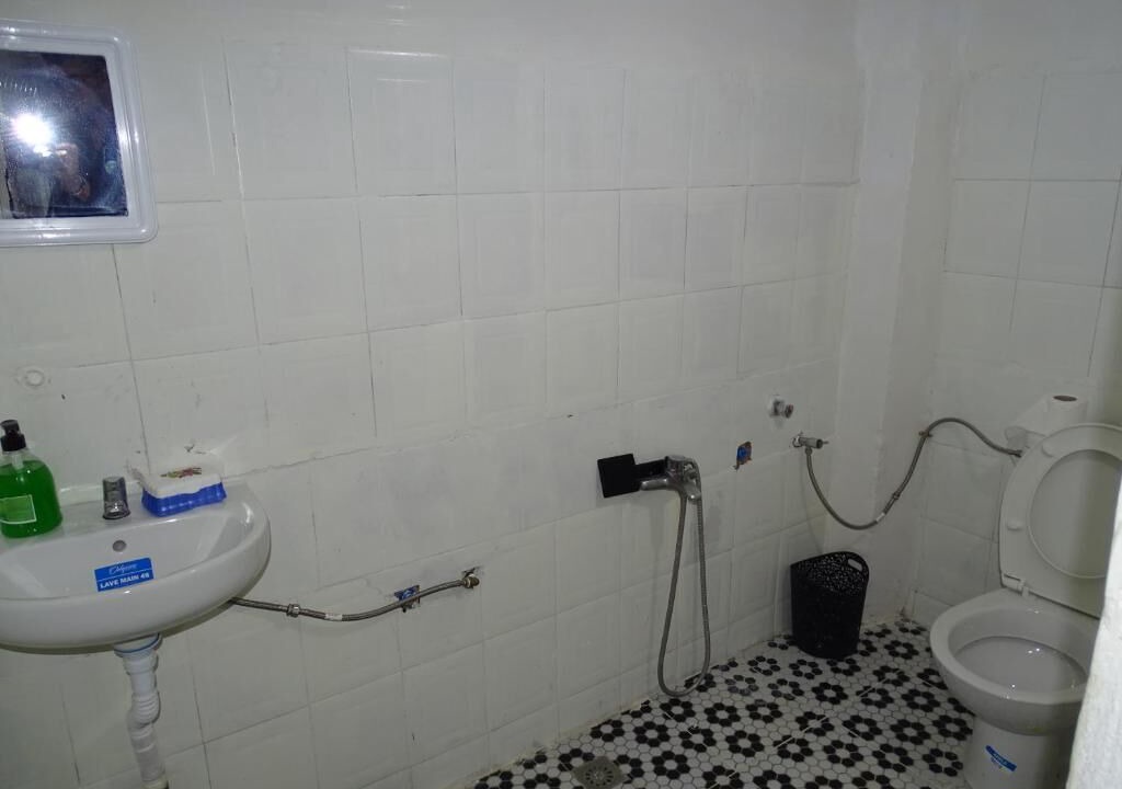 Photo of Bathroom in El Mokhifa