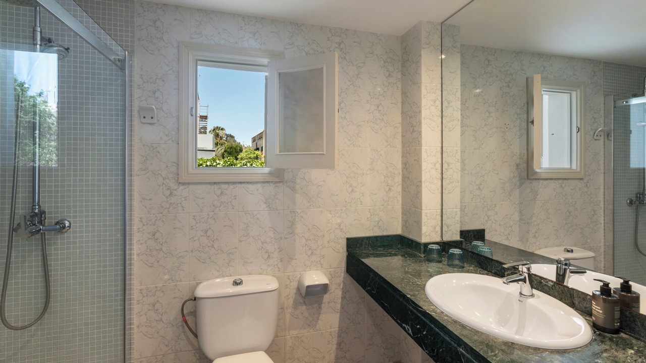 Photo of Bathroom in Alcanada