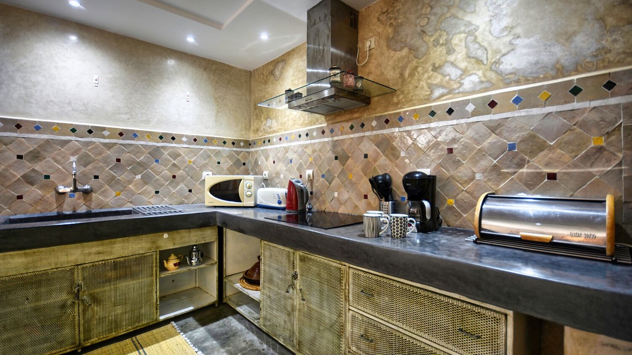 Photo of Kitchen in Tamrhakht