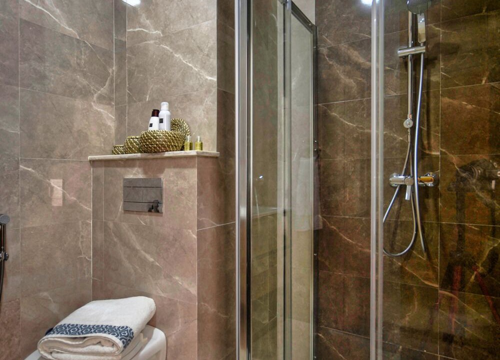 Photo of Bathroom in Founty