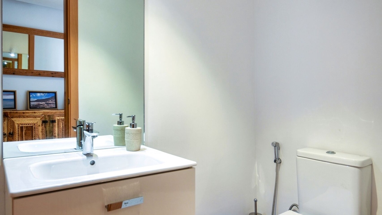 Photo of Bathroom in Founty
