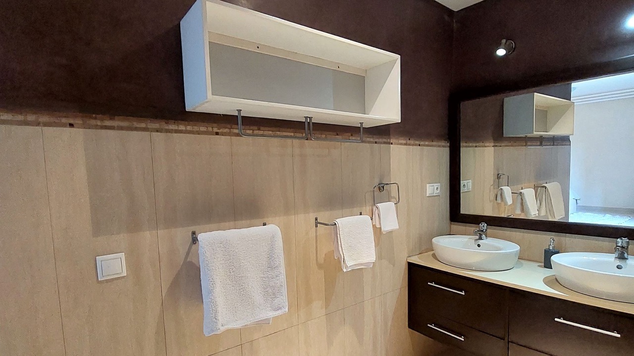 Photo of Bathroom in Annakhil