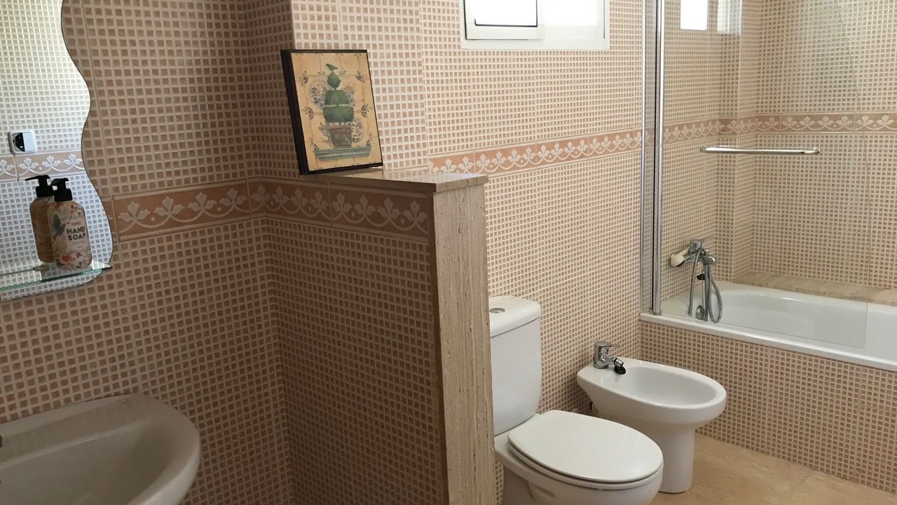 Photo of Bathroom in Los Geraeos