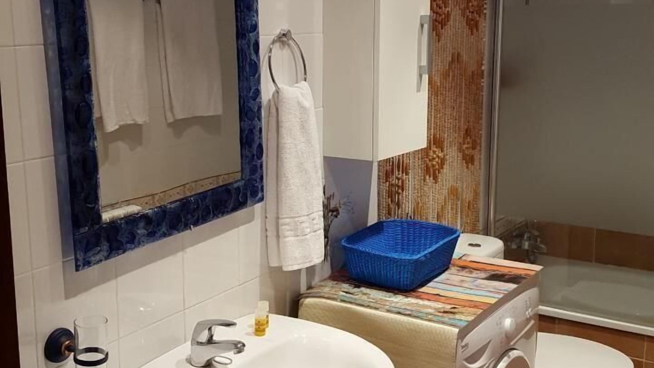 Photo of Bathroom in Linsoles