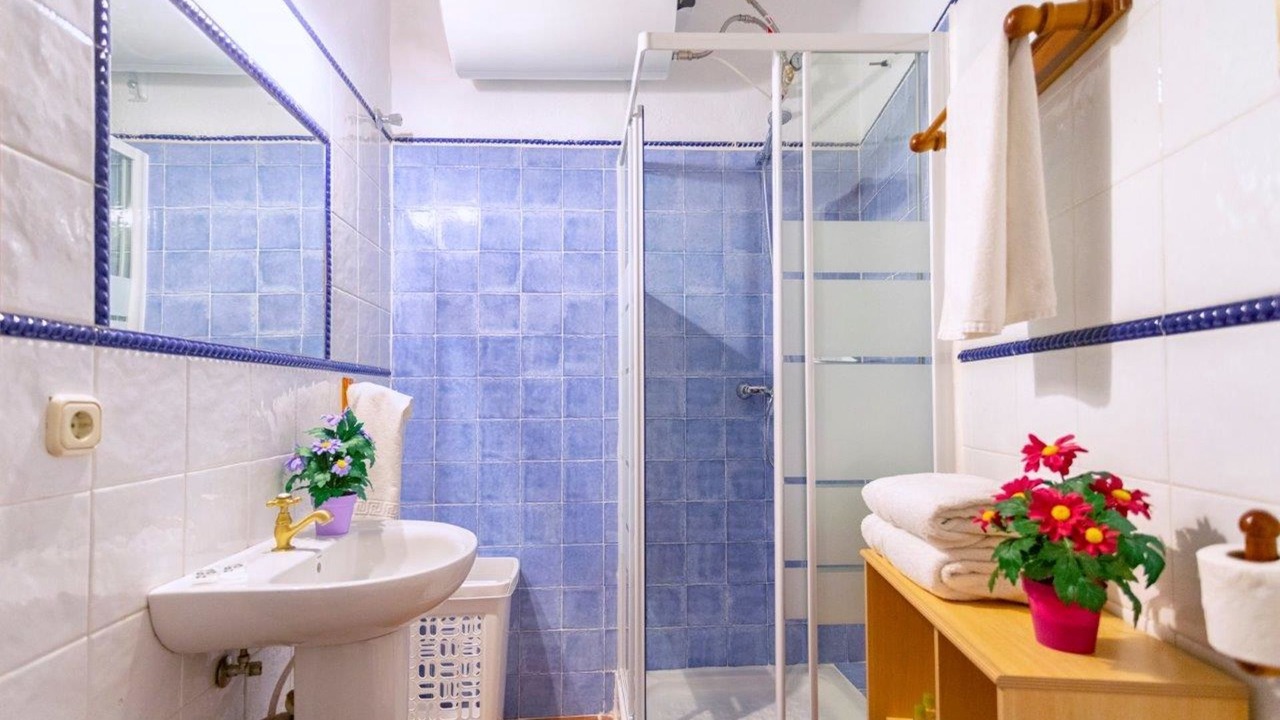 Photo of Bathroom in Alcaucin