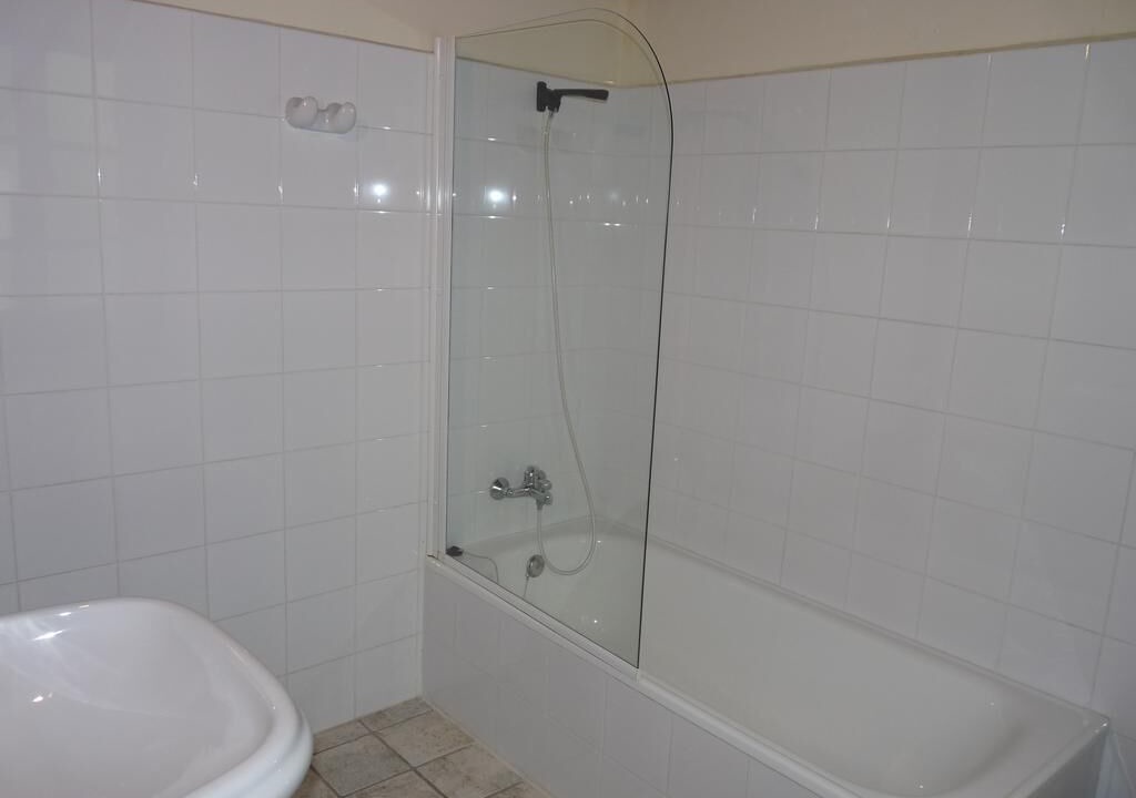 Photo of Bathroom in Narciandi