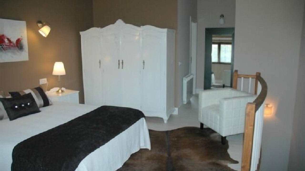 Photo of Bedroom in Naves