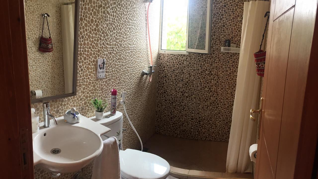 Photo of Bathroom in Tamrhakht