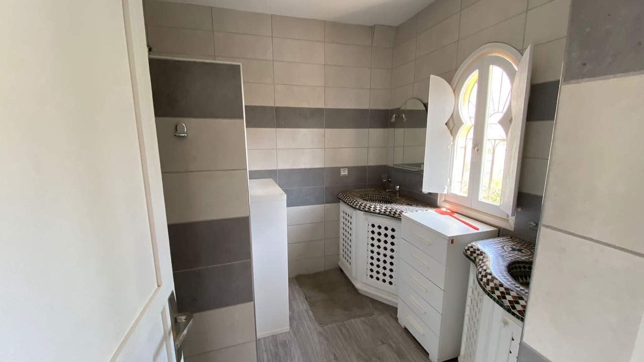 Photo of Bathroom in Tamrhakht
