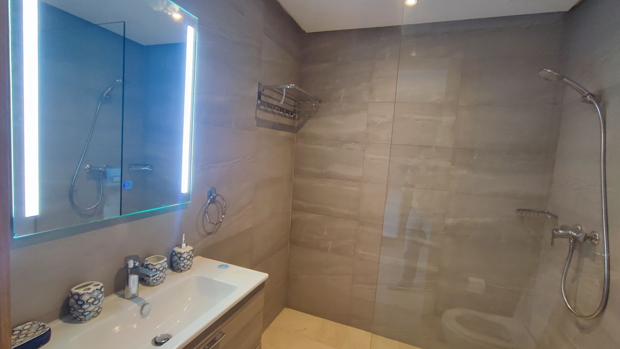 Photo of Bathroom in Tamrhakht