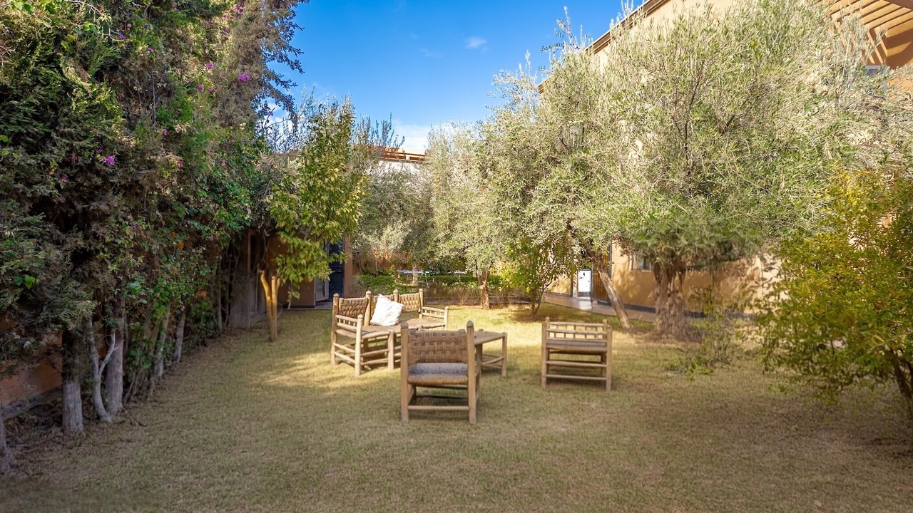 Photo of Patio Balcony in Sidi Abdallah Ghiat