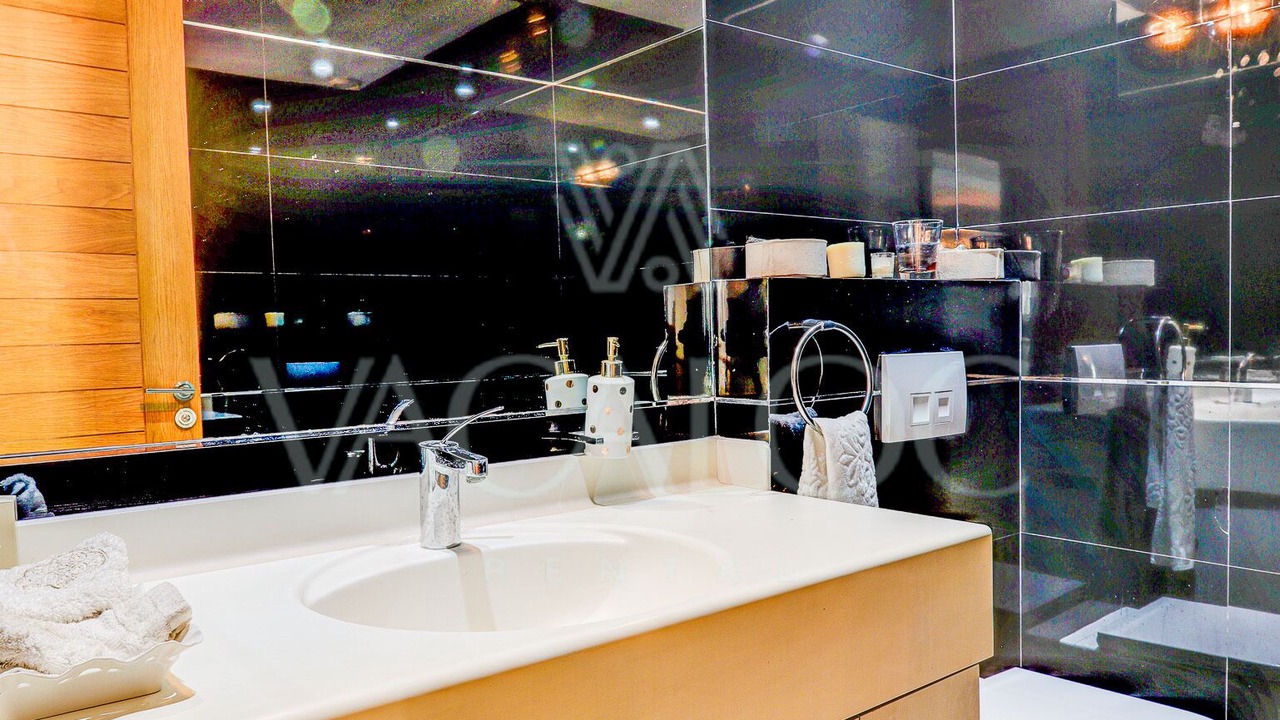 Photo of Bathroom in Secteur Touristique