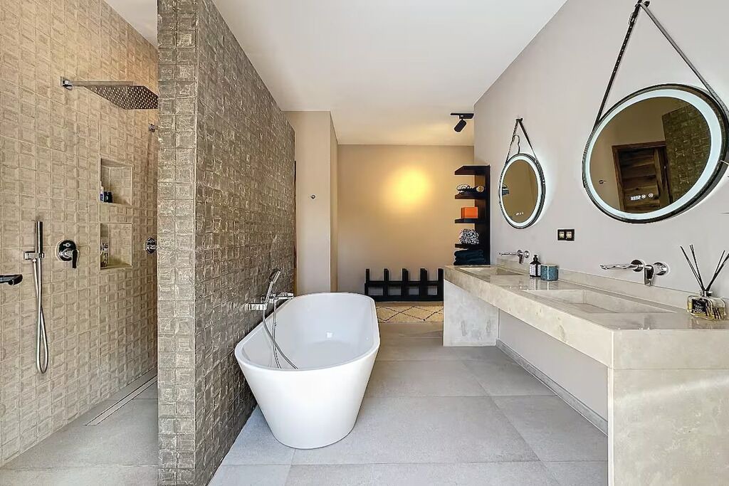 Photo of Bathroom in Tamrhakht