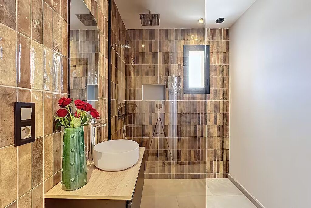 Photo of Bathroom in Tamrhakht