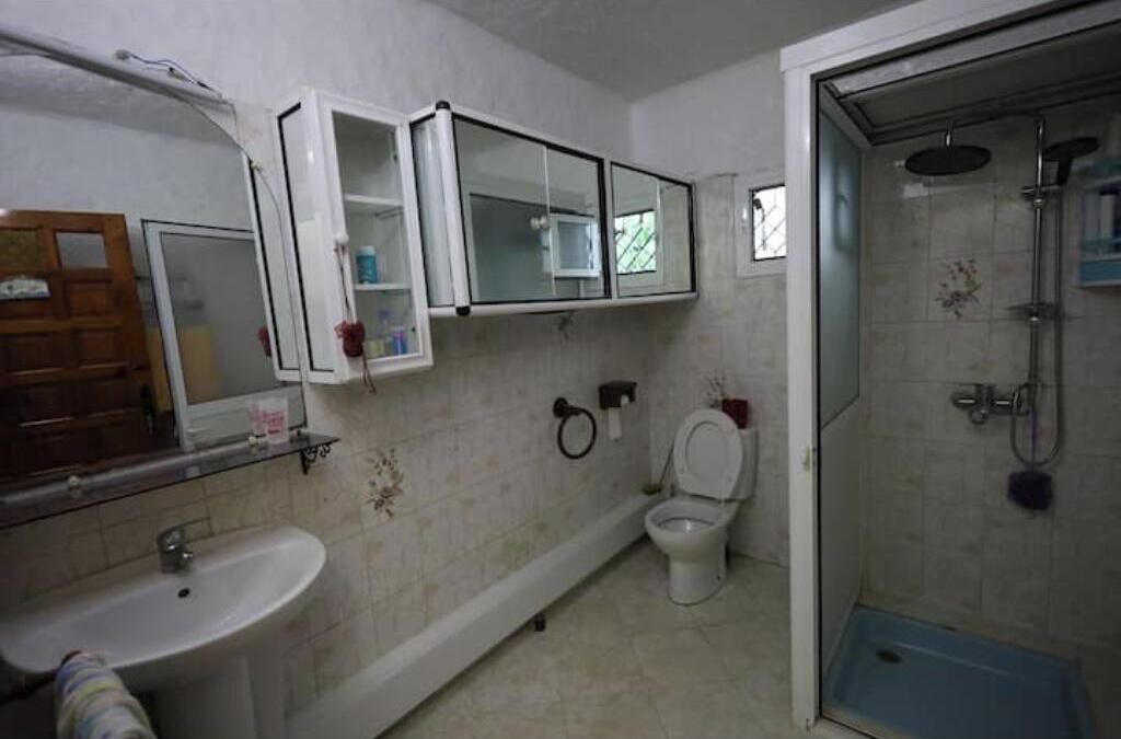 Photo of Bathroom in Miramar