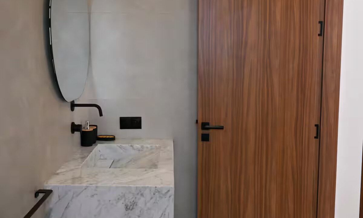 Photo of Bathroom in Tamrhakht