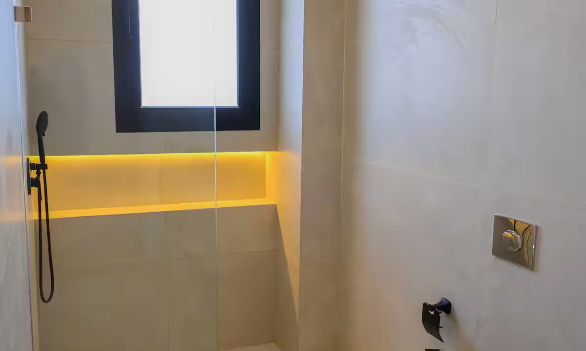 Photo of Bathroom in Tamrhakht