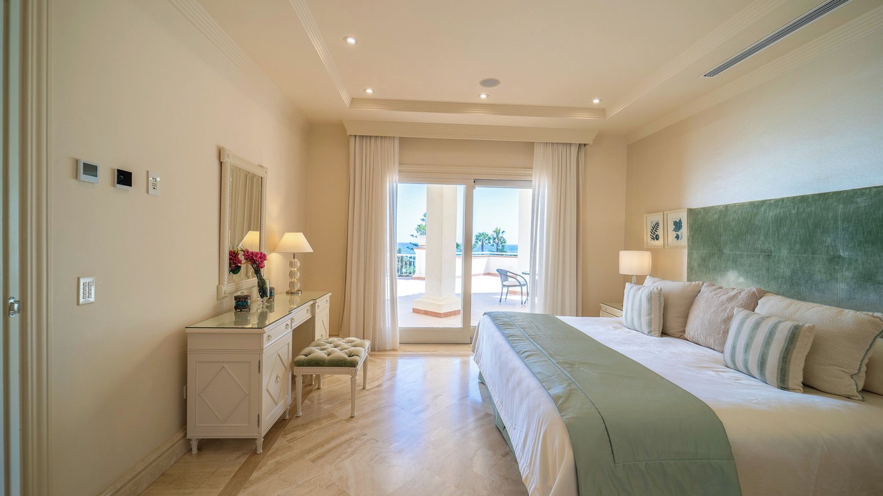 Photo of Bedroom in Golden Mile