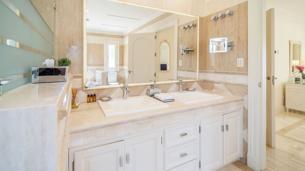 Photo of Bathroom in Golden Mile