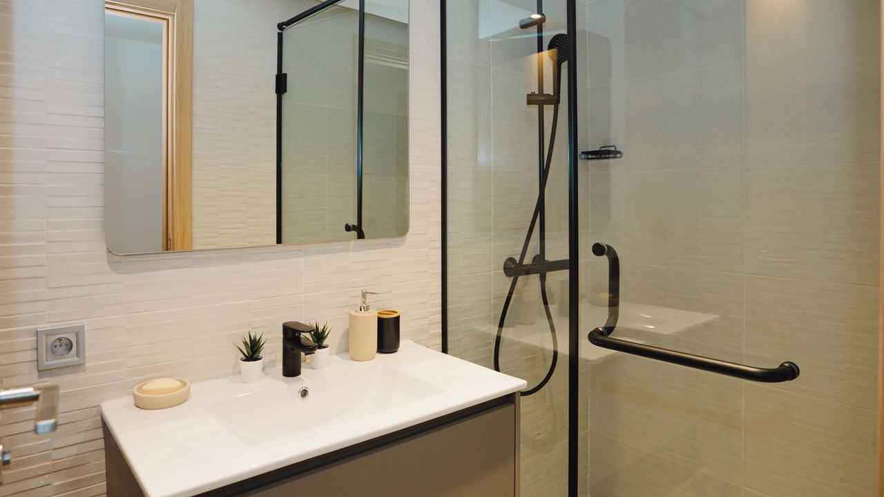 Photo of Bathroom in Branes