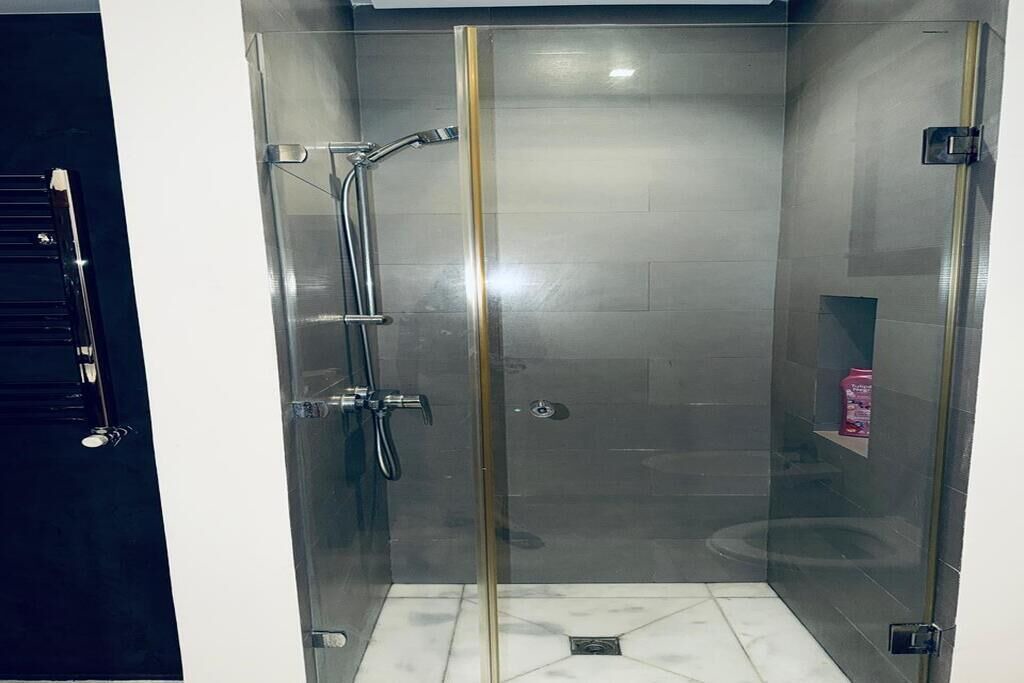 Photo of Bathroom in LA GIRONDE
