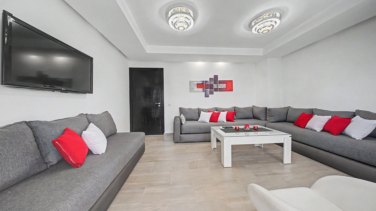 Photo of Livingroom in Tamrhakht
