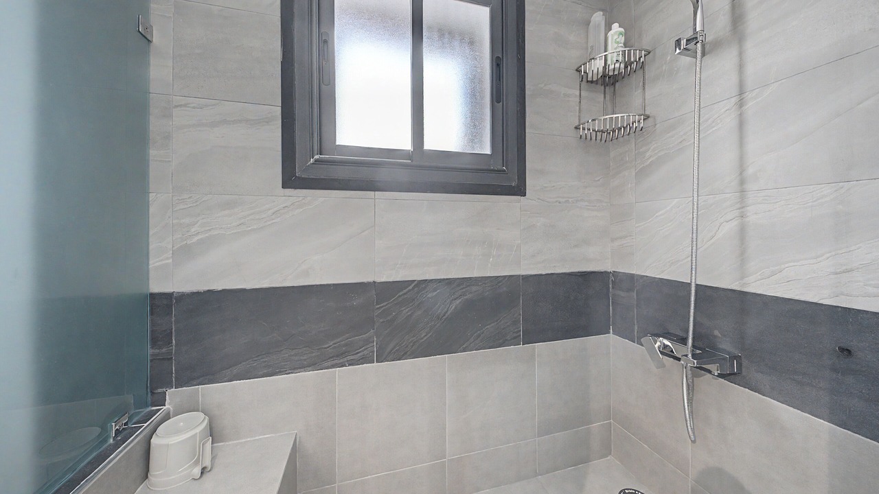 Photo of Bathroom in Tamrhakht