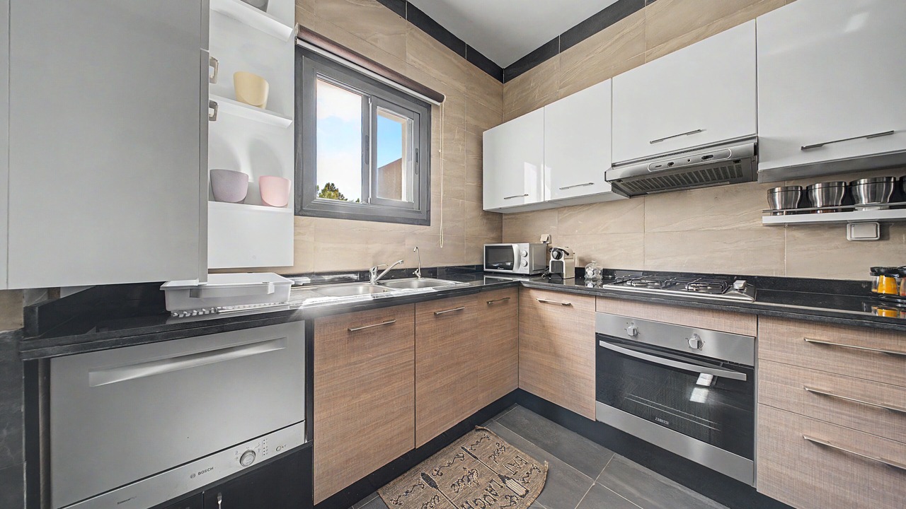 Photo of Kitchen in Tamrhakht