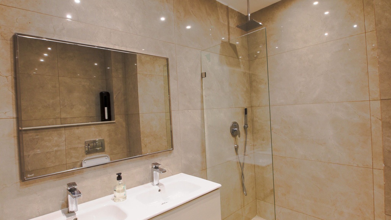 Photo of Bathroom in Secteur Touristique