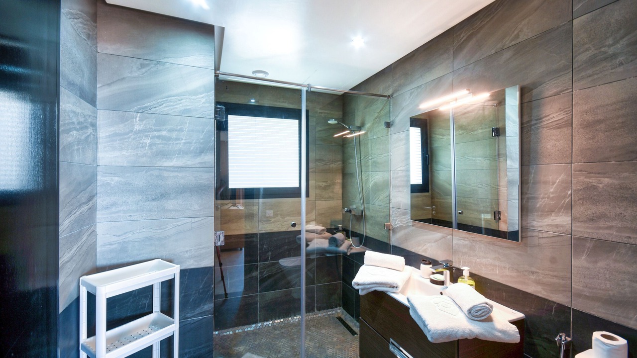 Photo of Bathroom in Tamrhakht