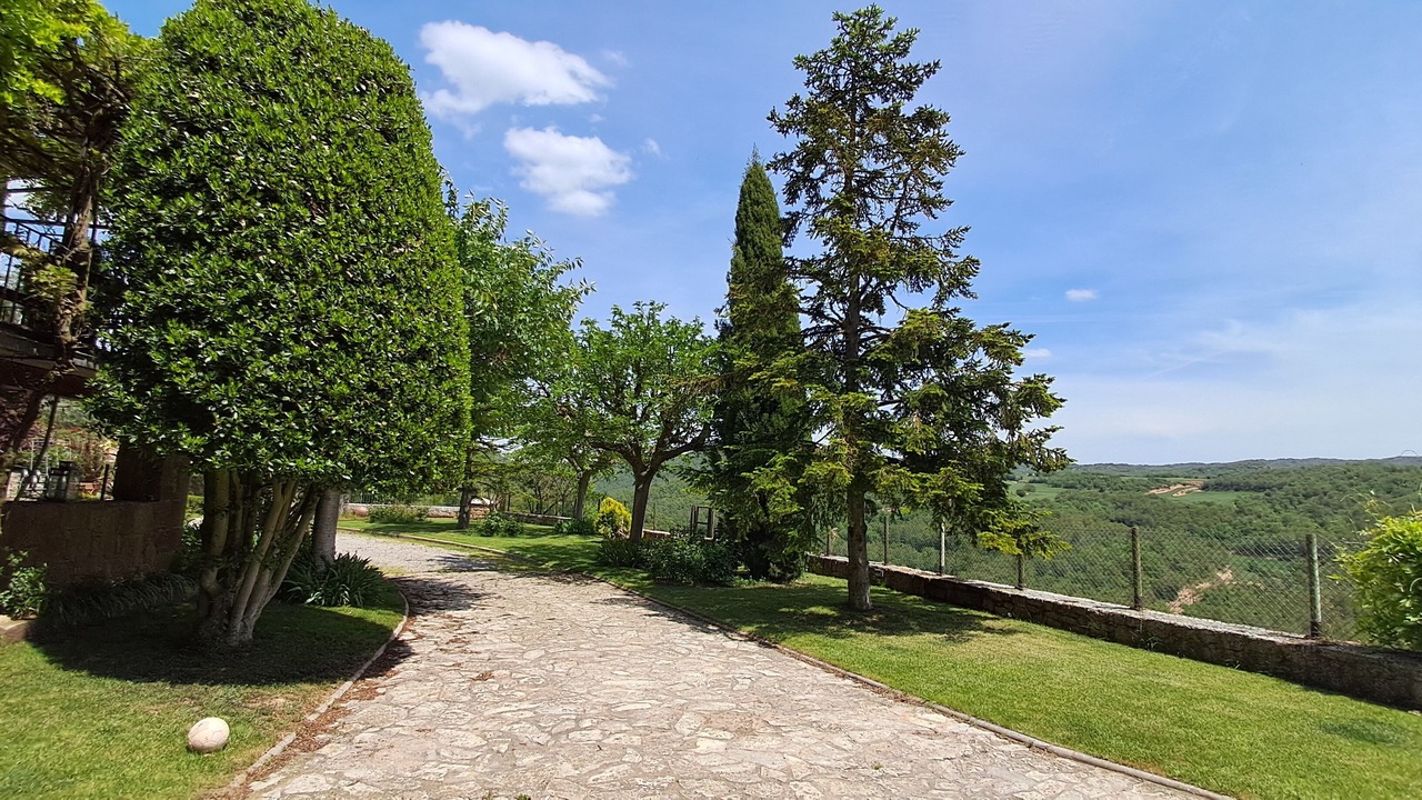 Photo of Outdoor in Biosca