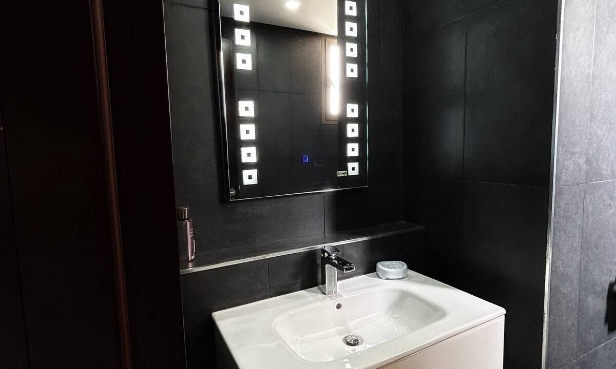 Photo of Bathroom in Tamrhakht