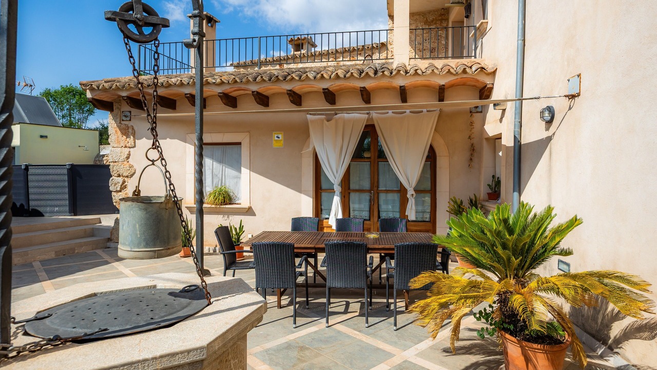 Photo of Outdoor in Pina
