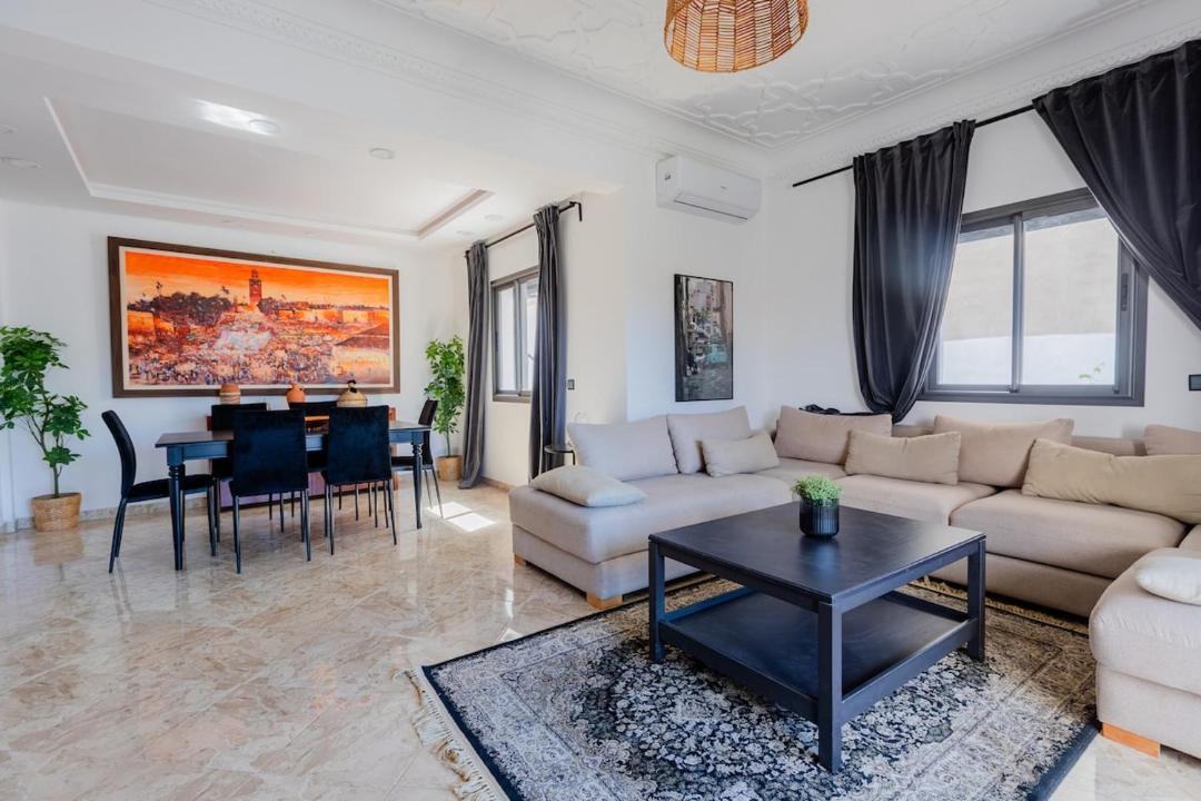 Photo of Livingroom in Tamrhakht