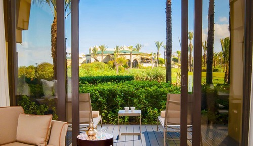 Garden View Queen Patio Room