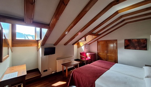 Double Room 2 beds attic exterior